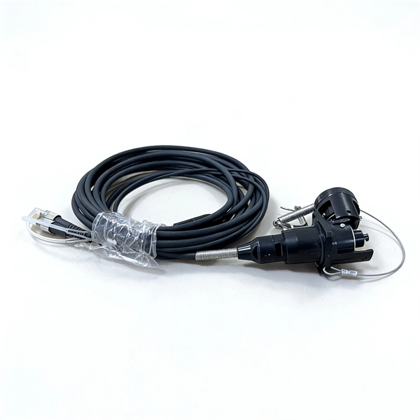 Which port should I plug the fiber optic cable into on the Huijue router 